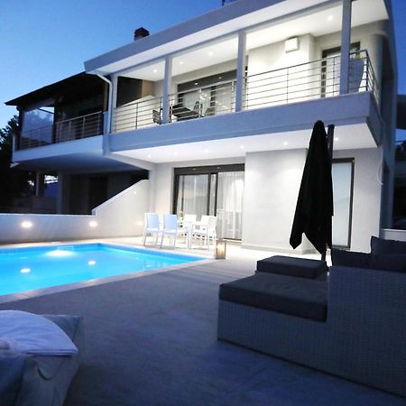 Heaven Horizon Villa Kariani Екстер'єр фото
